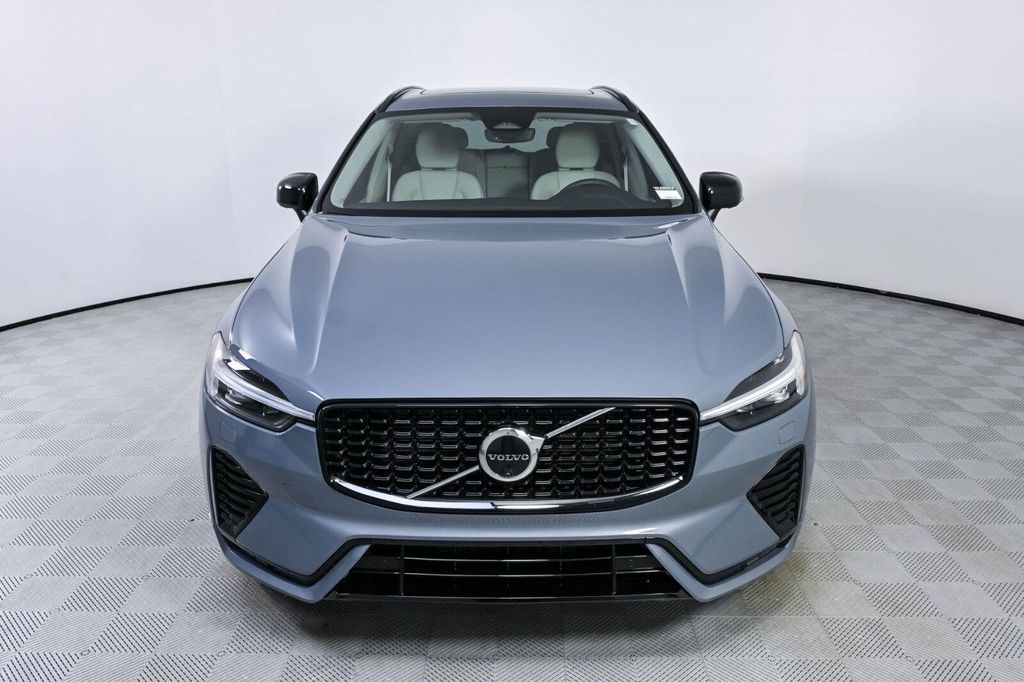 صورة مصغرة 34 لـ 2024 Volvo XC60 B5 PLUS DARK THEME