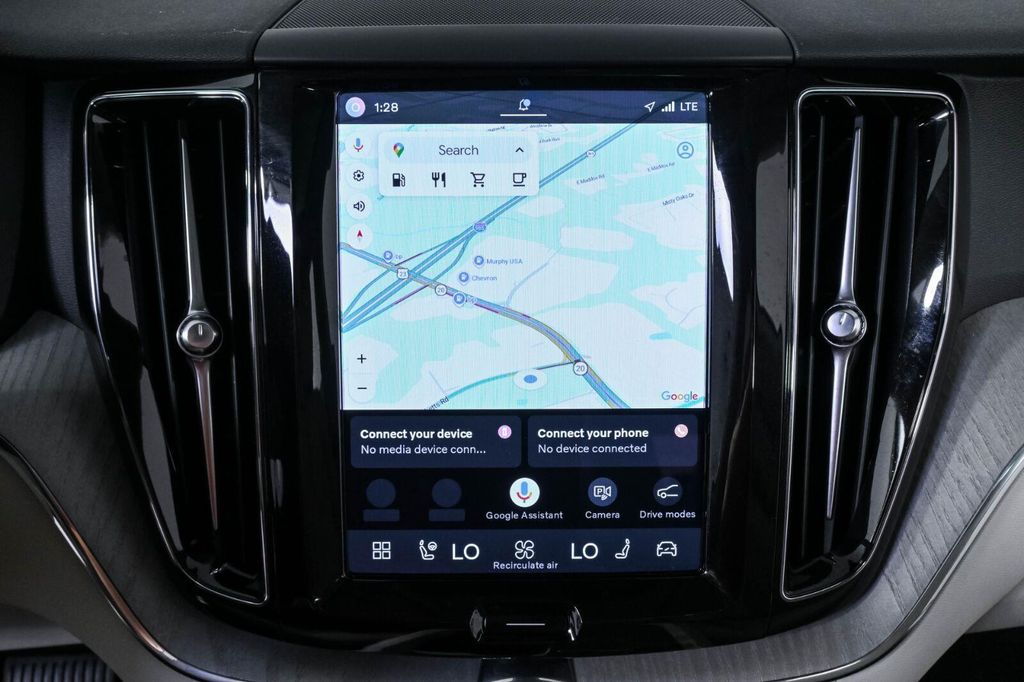 صورة مصغرة 14 لـ 2024 Volvo XC60 B5 PLUS DARK THEME