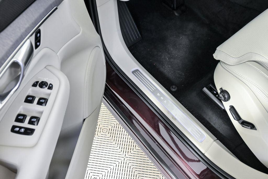 صورة 8 لـ 2026 Volvo XC90 ULTRA DARK THEME, B6 AWD GAS (MILD HYBRID), G