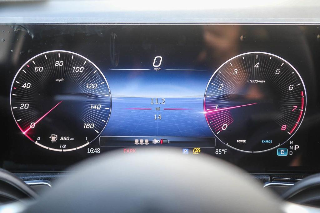 2026 Mercedes-BENZ GLB — миниатюра 22