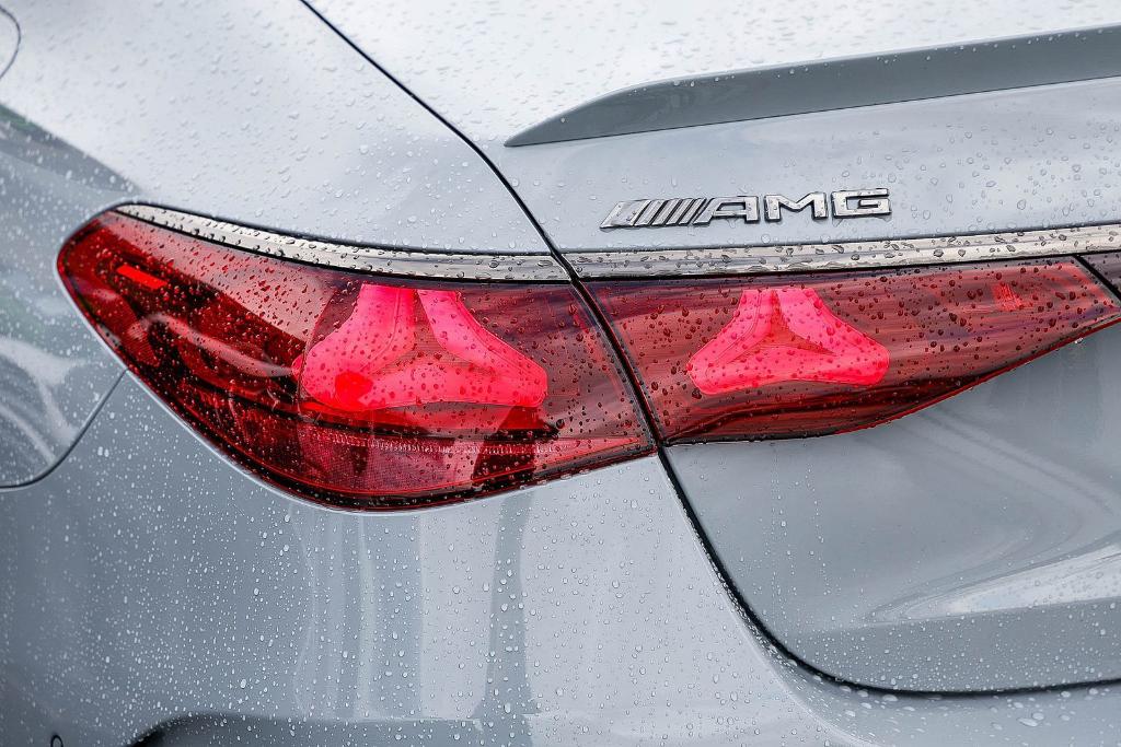 MERCEDES-BENZ E-CLASS AMG - 8