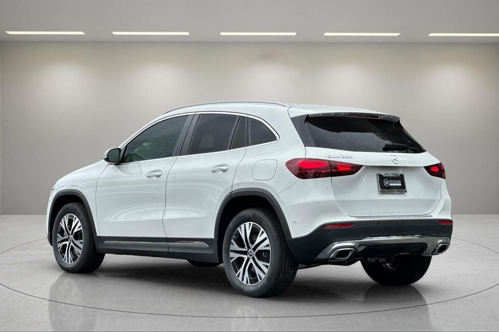 MERCEDES-BENZ GLA - 6