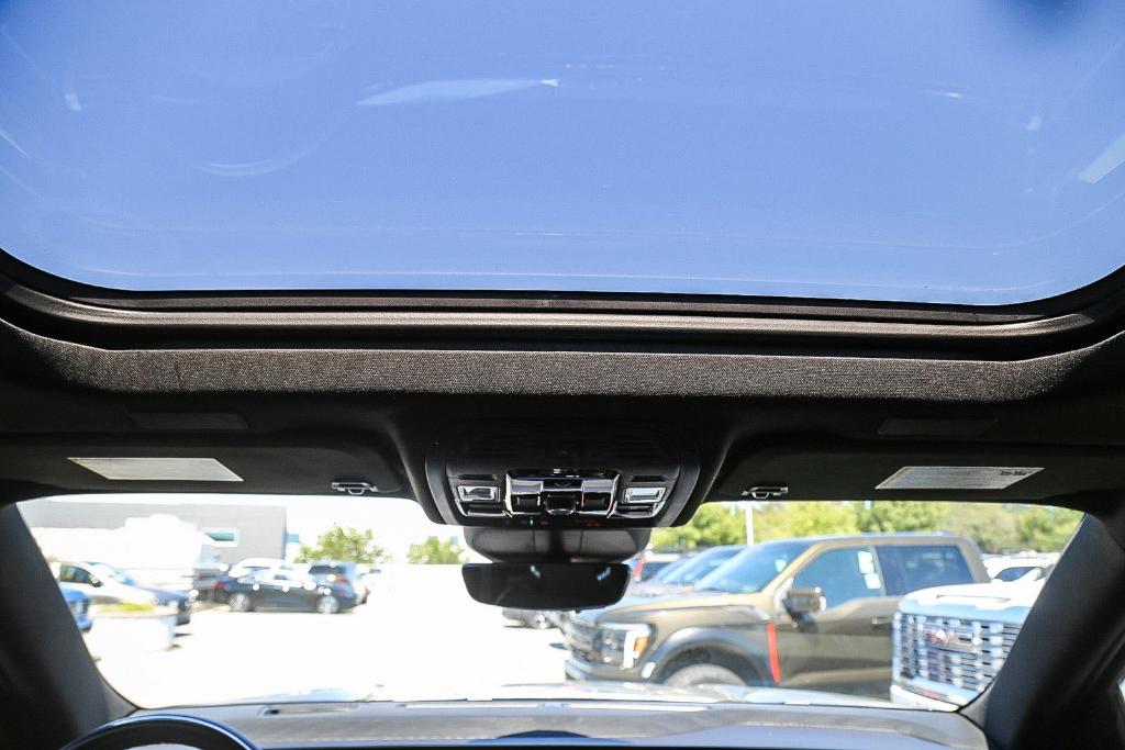 2025 Cadillac ESCALADE ESV PREMIUM LUXURY thumbnail 14