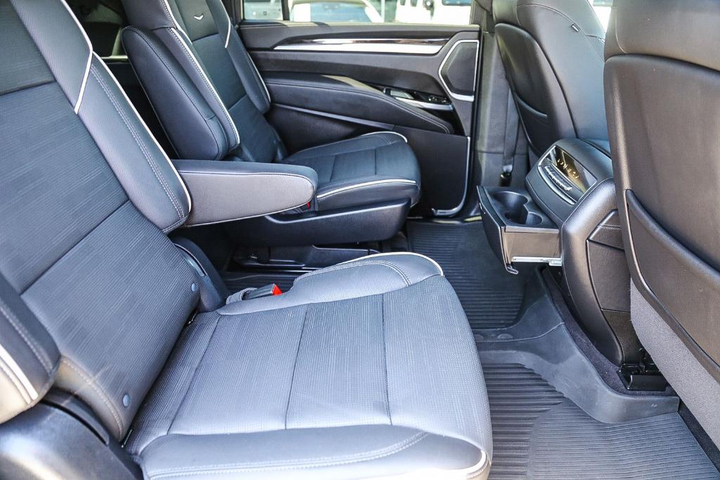 2025 Cadillac ESCALADE ESV PREMIUM LUXURY thumbnail 16