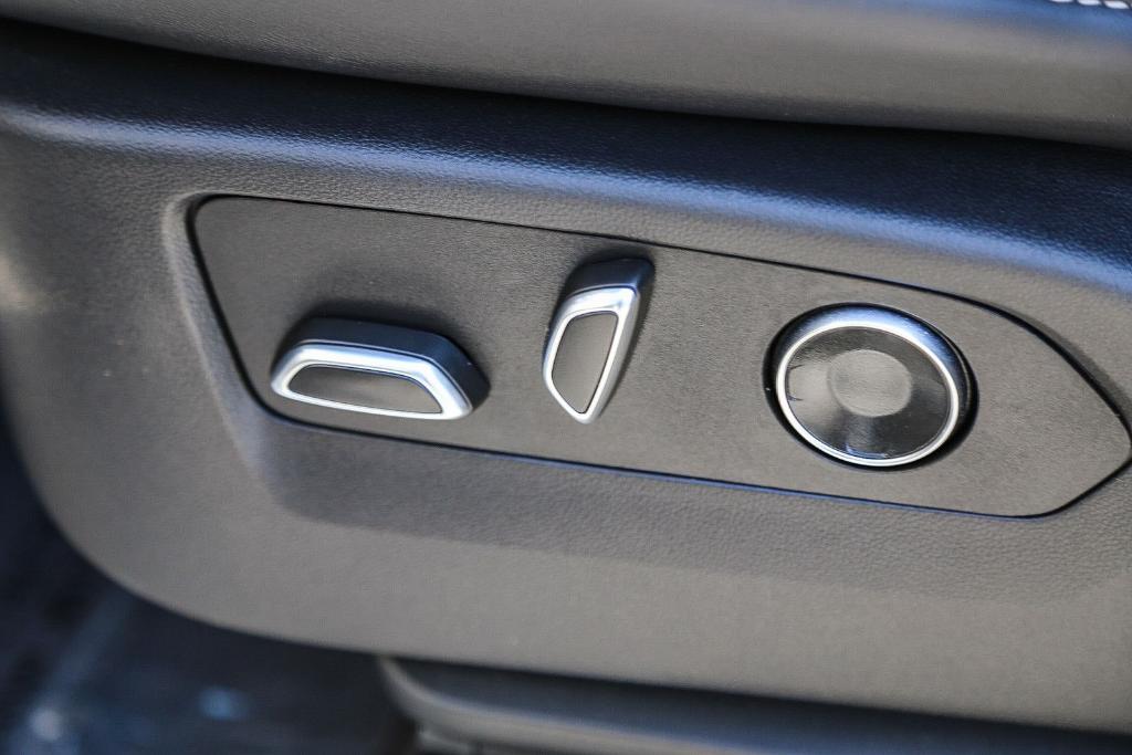 2025 Cadillac ESCALADE ESV PREMIUM LUXURY thumbnail 20
