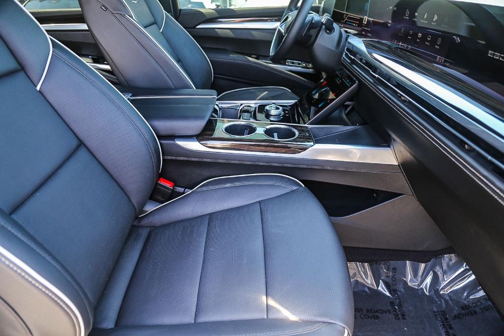 2025 Cadillac ESCALADE ESV PREMIUM LUXURY thumbnail 15