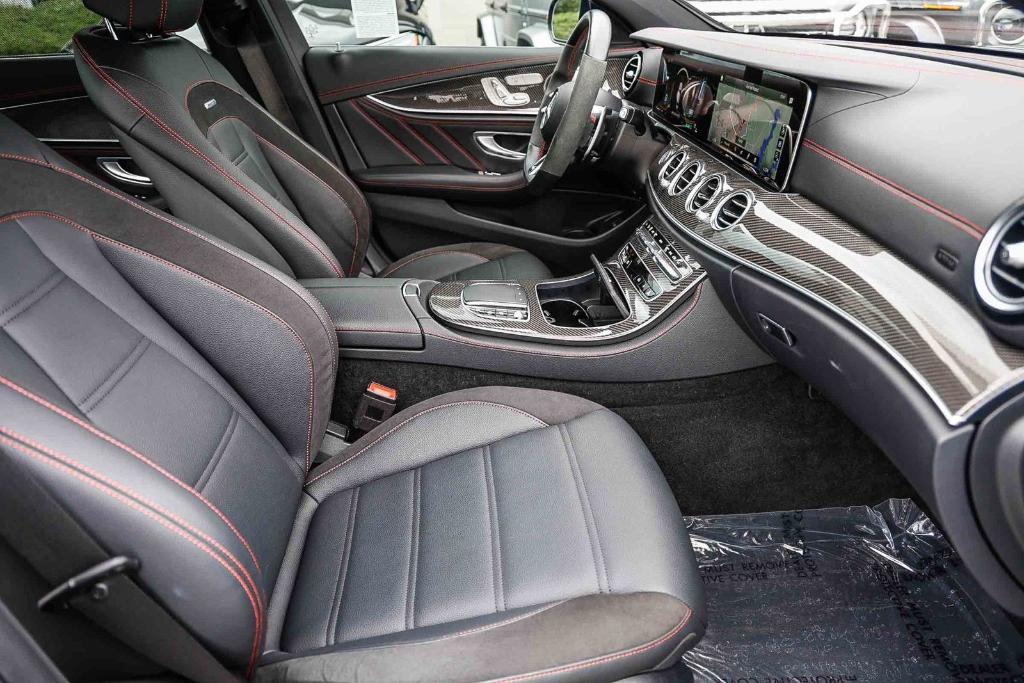 2022 Mercedes-BENZ AMG E 53 BASE 4MATIC — миниатюра 17