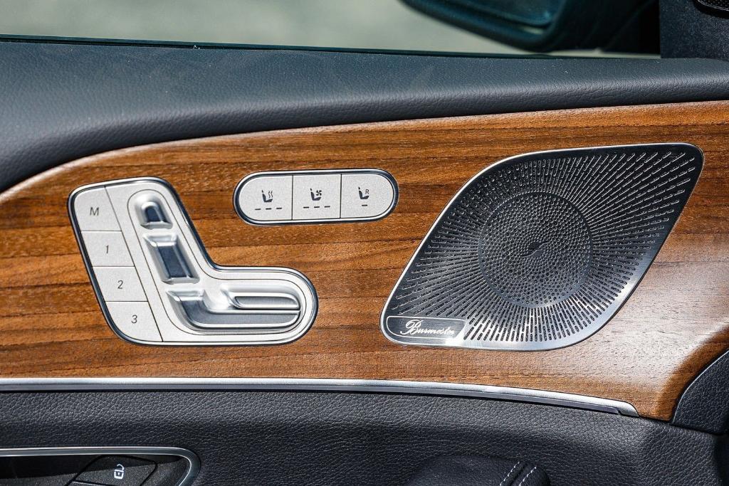 2026 Mercedes-BENZ GLS — миниатюра 23