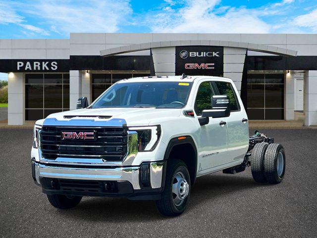 New 2026 GMC Sierra 3500 Base