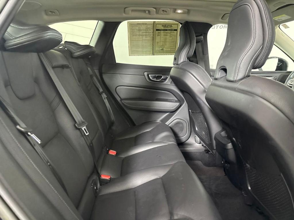2023 Volvo XC60 B5 PLUS BRIGHT THEME — миниатюра 24