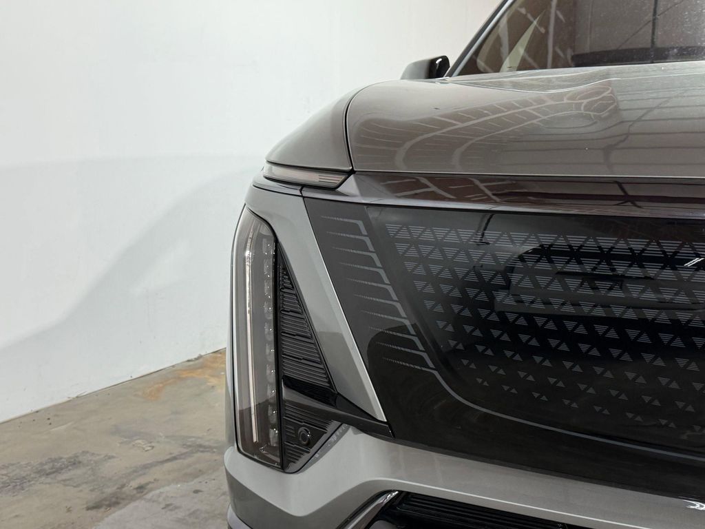 2026 Cadillac VISTIQ SPORT — фото 10