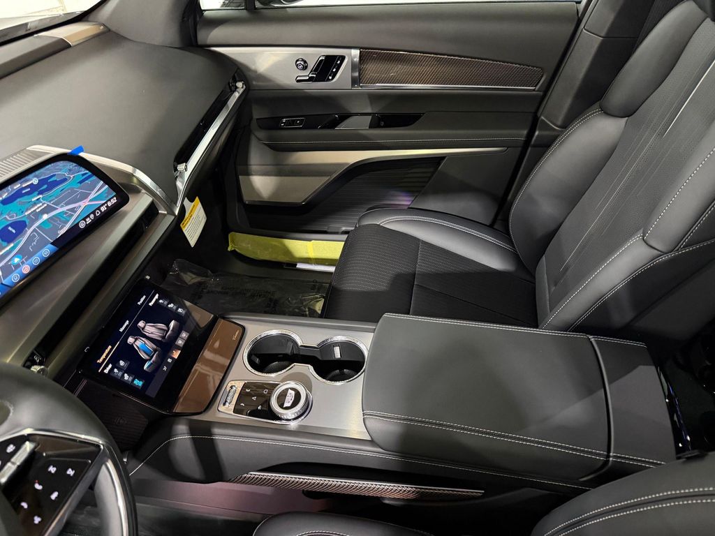 2027 Cadillac VISTIQ SPORT photo 16