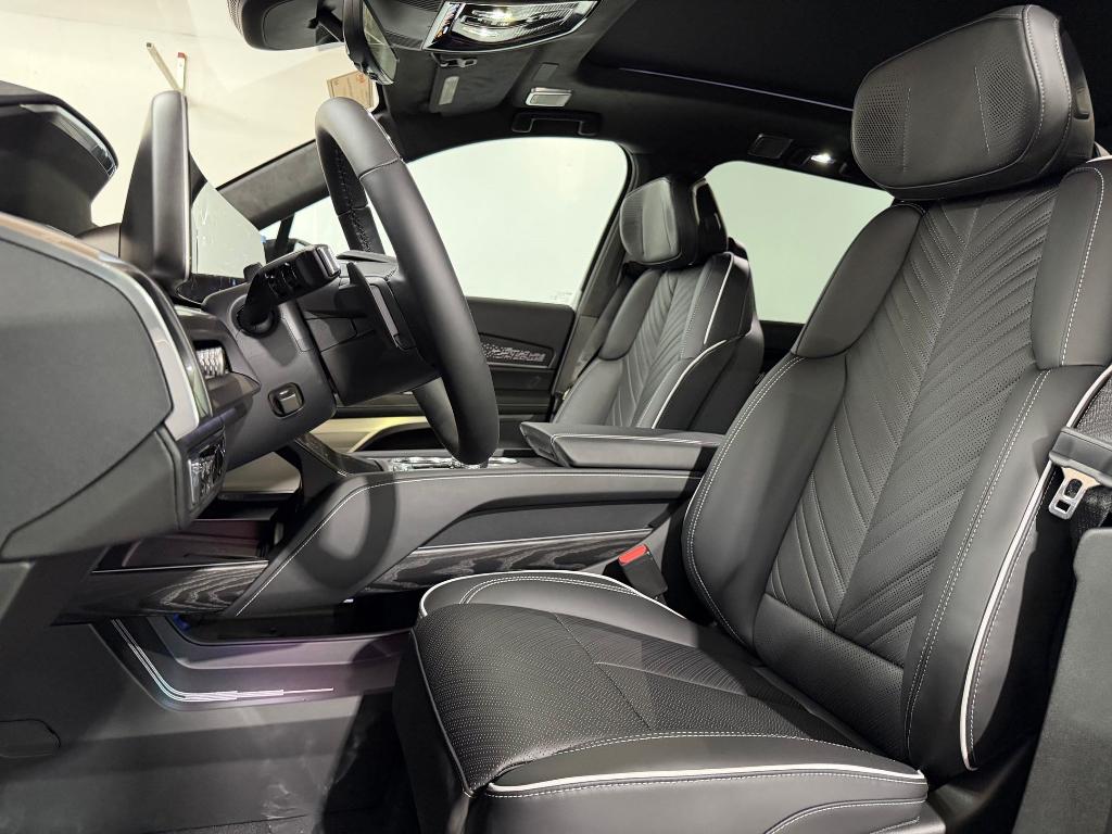 2027 Cadillac VISTIQ PLATINUM 照片 4