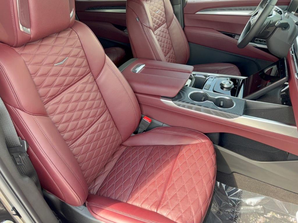 صورة مصغرة 30 لـ 2026 Cadillac ESCALADE ESV SPORT