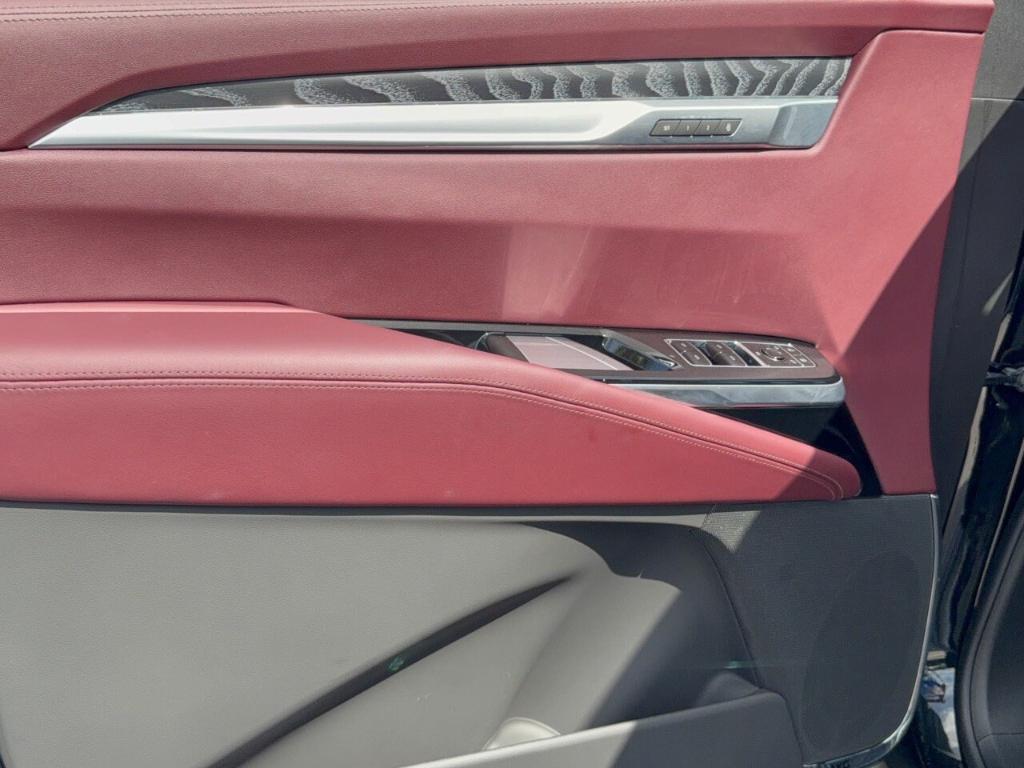 صورة مصغرة 14 لـ 2026 Cadillac ESCALADE ESV SPORT