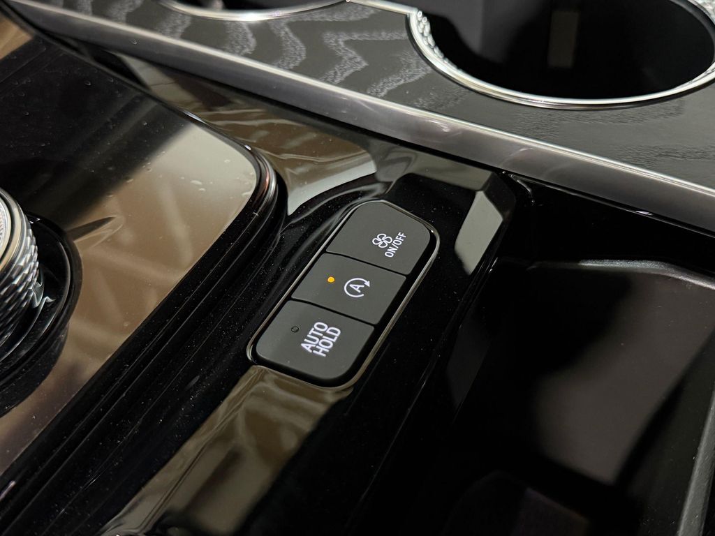 صورة مصغرة 21 لـ 2026 Cadillac ESCALADE SPORT