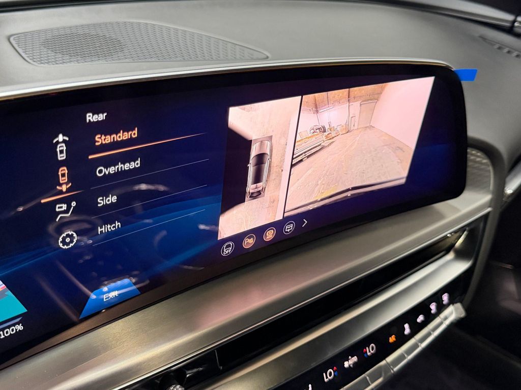 2027 Cadillac LYRIQ SPORT — миниатюра 28