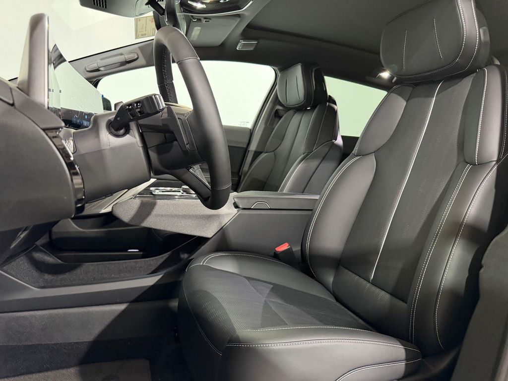 صورة 5 لـ 2026 Cadillac OPTIQ PREMIUM LUXURY