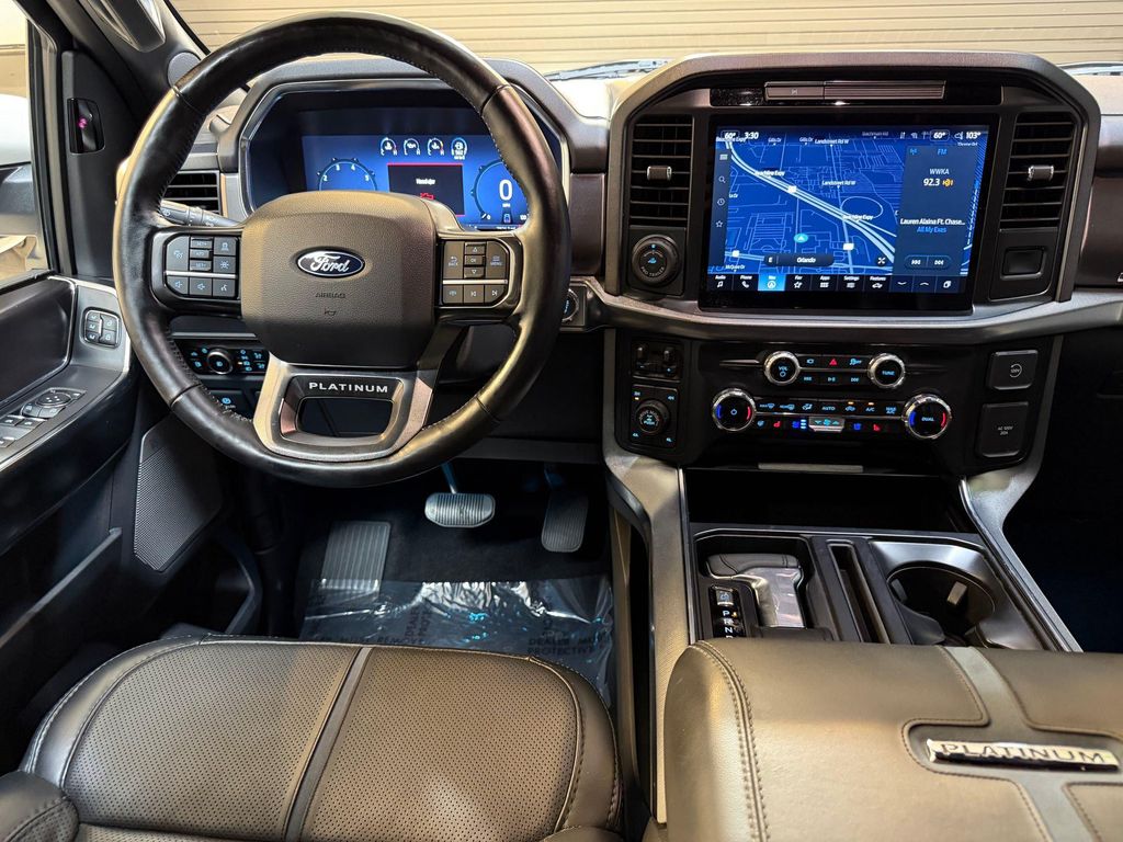 صورة 4 لـ 2025 FORD F-150 PLATINUM