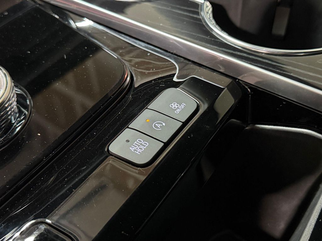 2026 Cadillac ESCALADE SPORT 缩略图 22