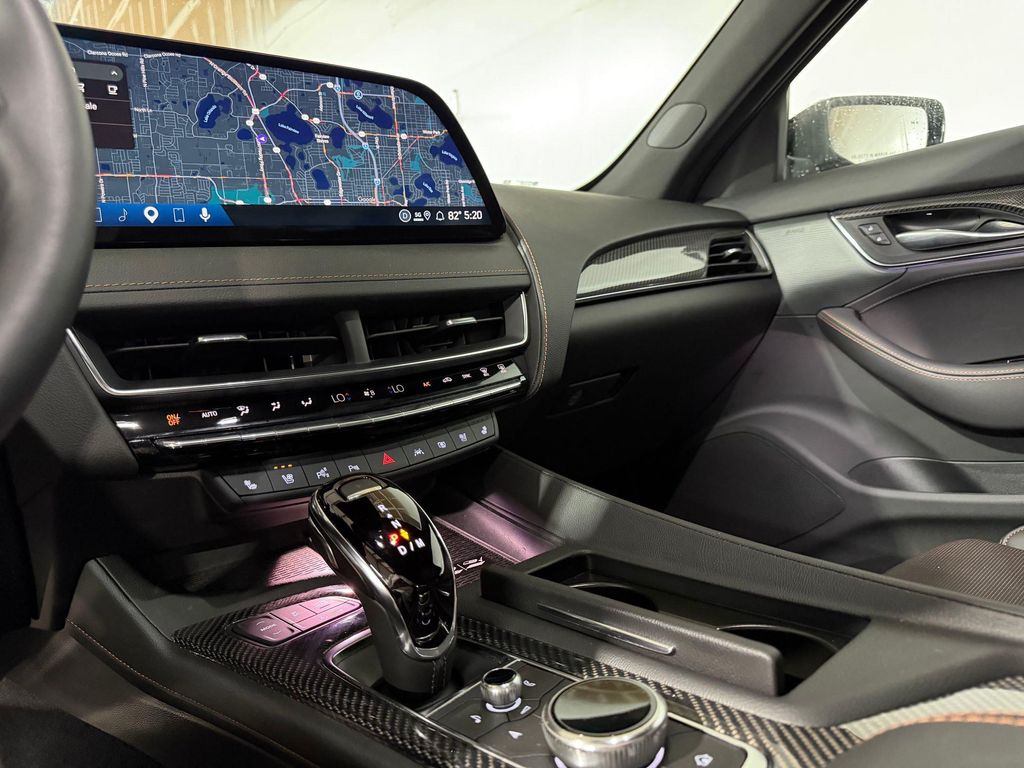 2026 Cadillac CT5 SPORT — миниатюра 16