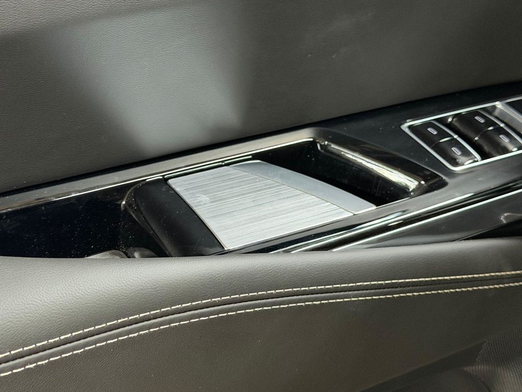 صورة مصغرة 20 لـ 2026 Cadillac ESCALADE ESV V-SERIES