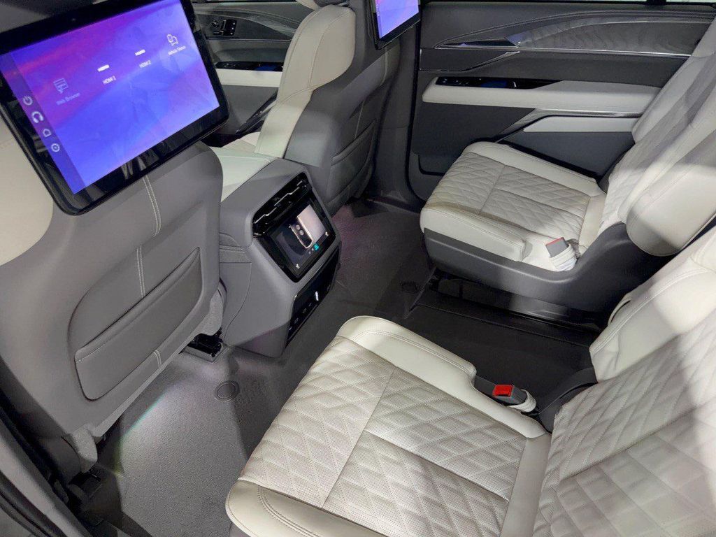 صورة مصغرة 25 لـ 2026 Cadillac ESCALADE IQ SPORT