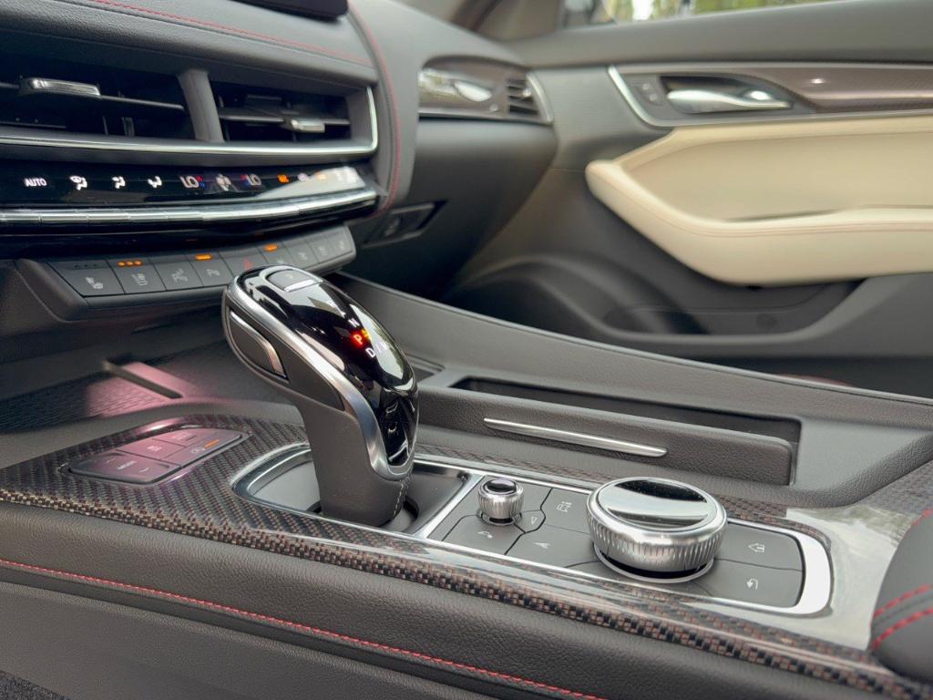 2026 Cadillac CT5 SPORT — миниатюра 21