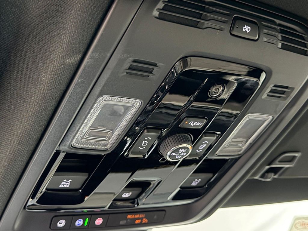 2025 Cadillac ESCALADE SPORT 缩略图 46