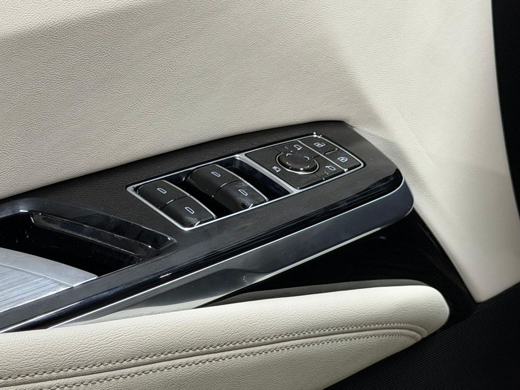 2025 Cadillac ESCALADE SPORT 缩略图 32