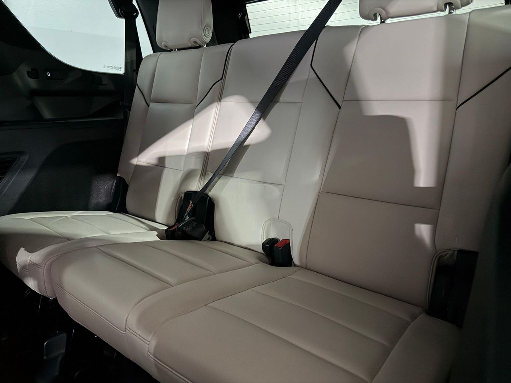 2025 Cadillac ESCALADE SPORT 缩略图 21