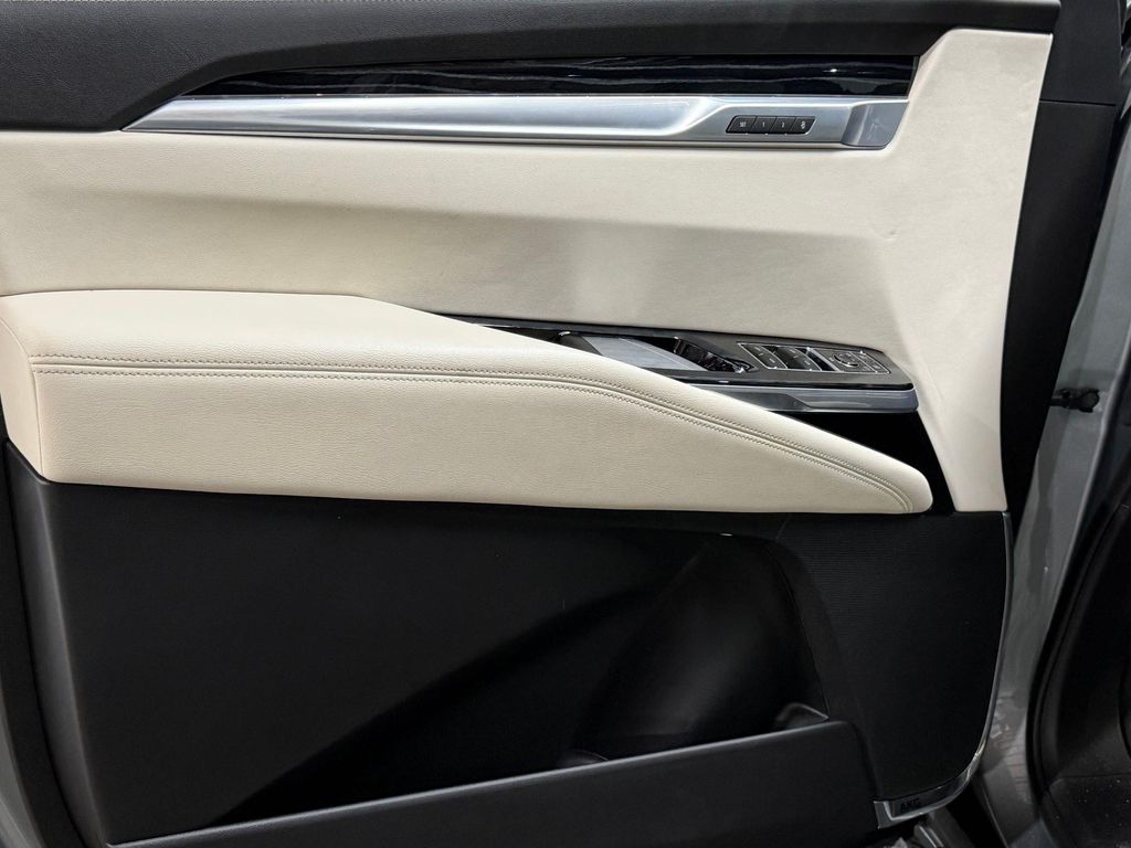 2025 Cadillac ESCALADE SPORT — фото 10