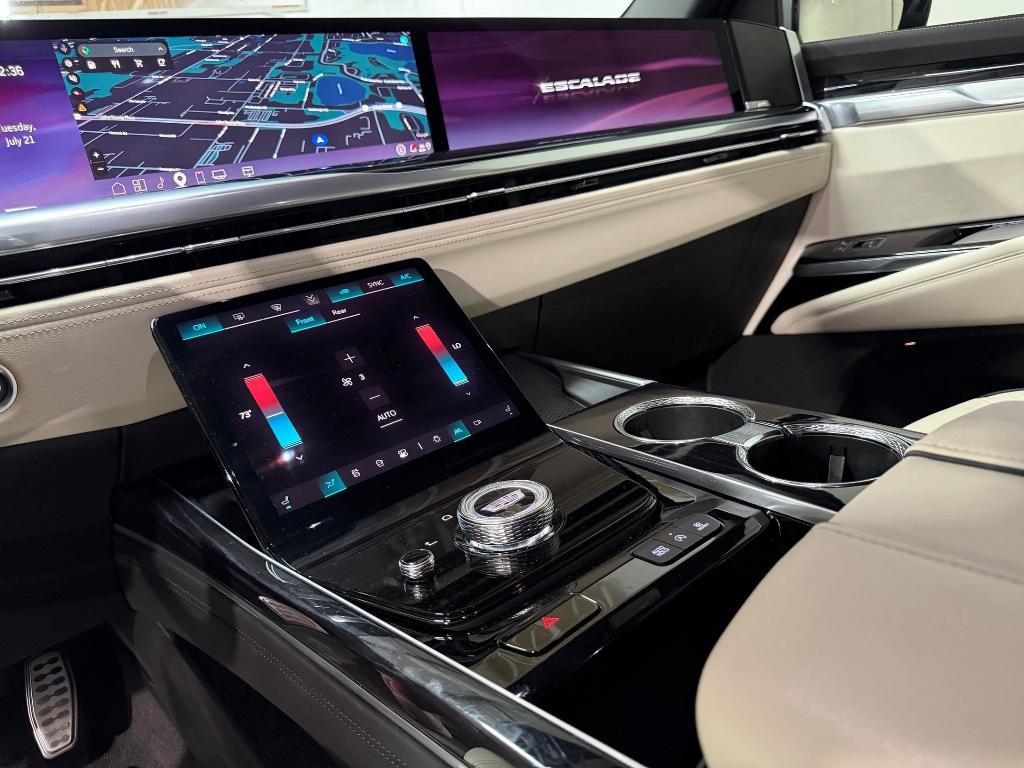 صورة مصغرة 14 لـ 2025 Cadillac ESCALADE SPORT
