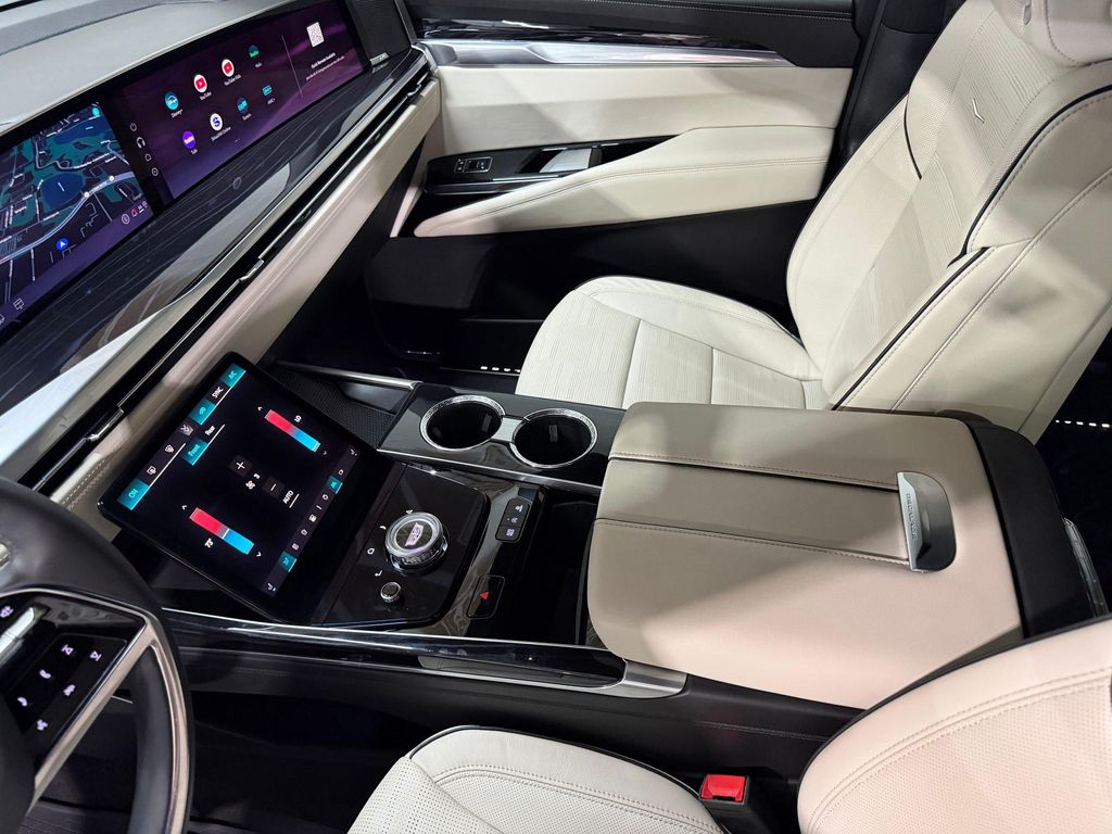 2025 Cadillac ESCALADE SPORT 缩略图 44