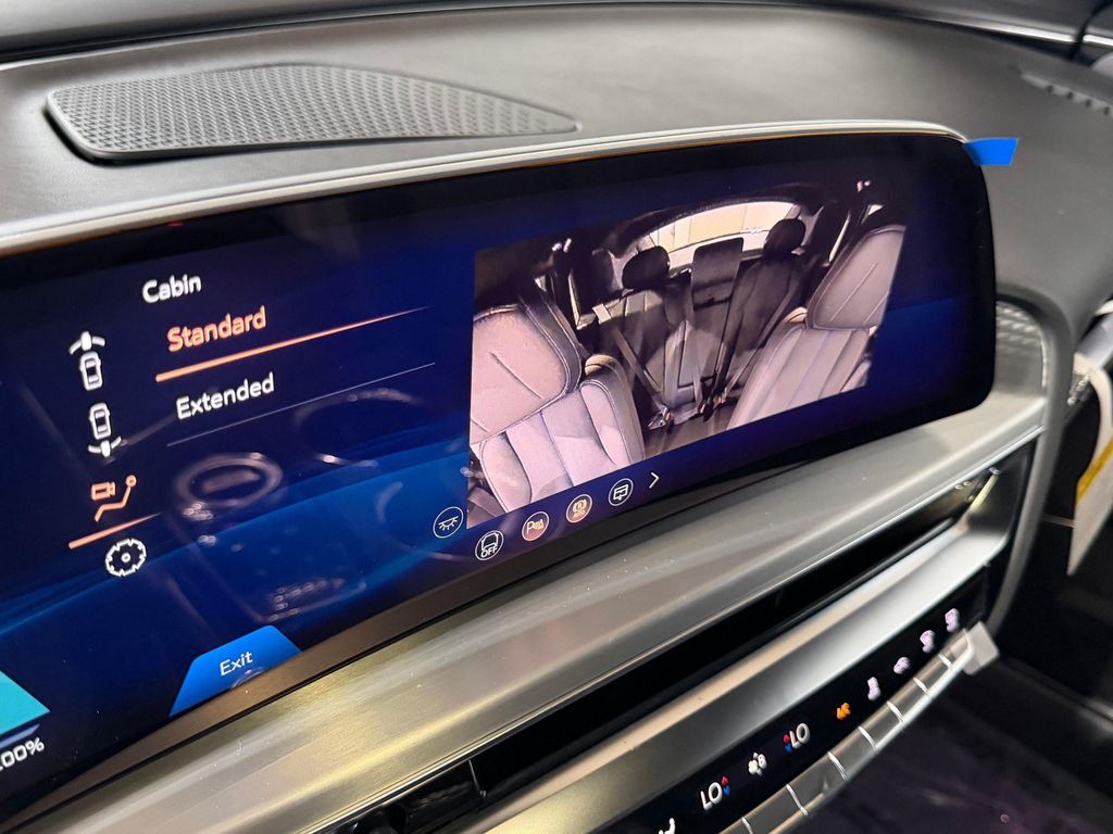 2027 Cadillac LYRIQ SPORT — миниатюра 28