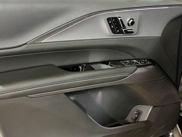 2027 Cadillac LYRIQ SPORT — фото 10