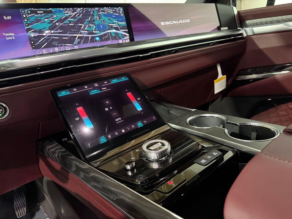 صورة مصغرة 32 لـ 2026 Cadillac ESCALADE ESV LUXURY