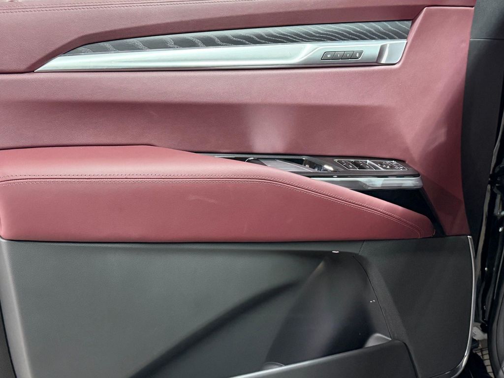 صورة مصغرة 11 لـ 2026 Cadillac ESCALADE ESV LUXURY