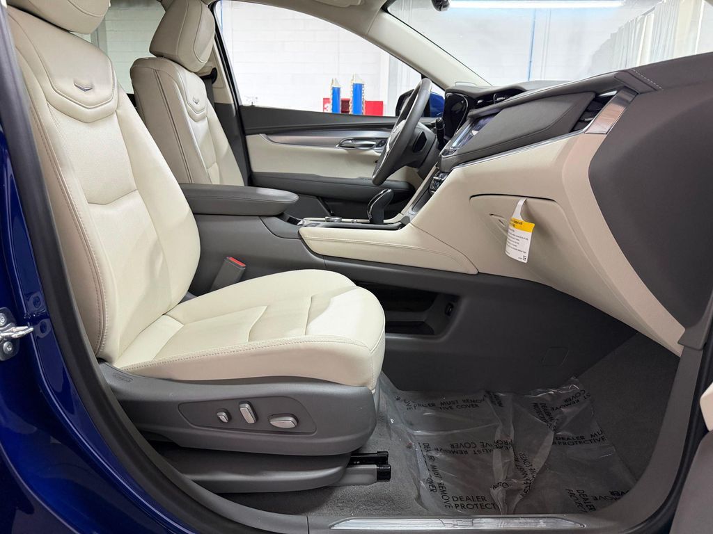 صورة مصغرة 23 لـ 2026 Cadillac XT5 PREMIUM LUXURY