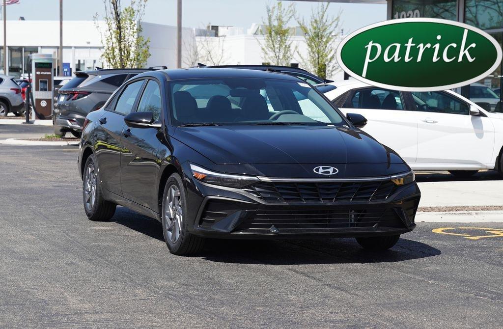 New 2026 Hyundai ELANTRA HEV Blue