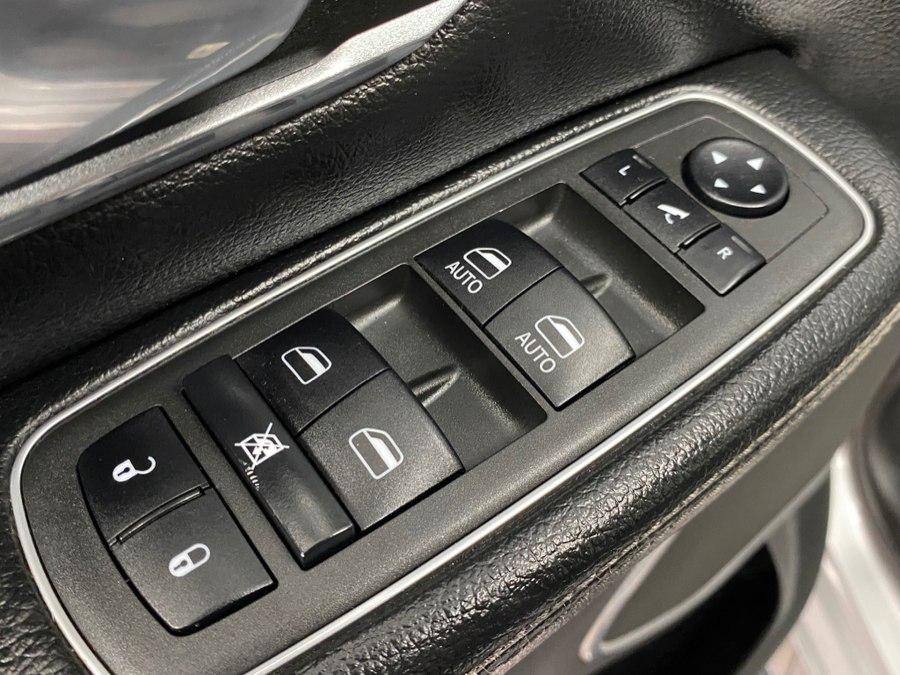 صورة مصغرة 29 لـ 2022 RAM 1500 LARAMIE