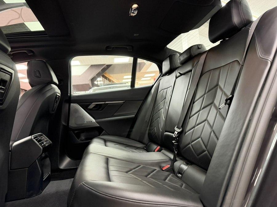 صورة 15 لـ 2026 BMW 530 I XDRIVE