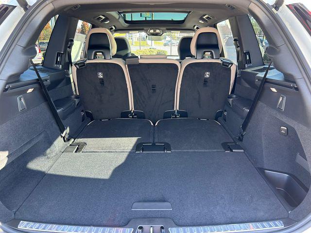 2026 Volvo XC90 PLUS, B6 AWD GAS (MILD HYBRID), GASOLINE, BRI thumbnail 17
