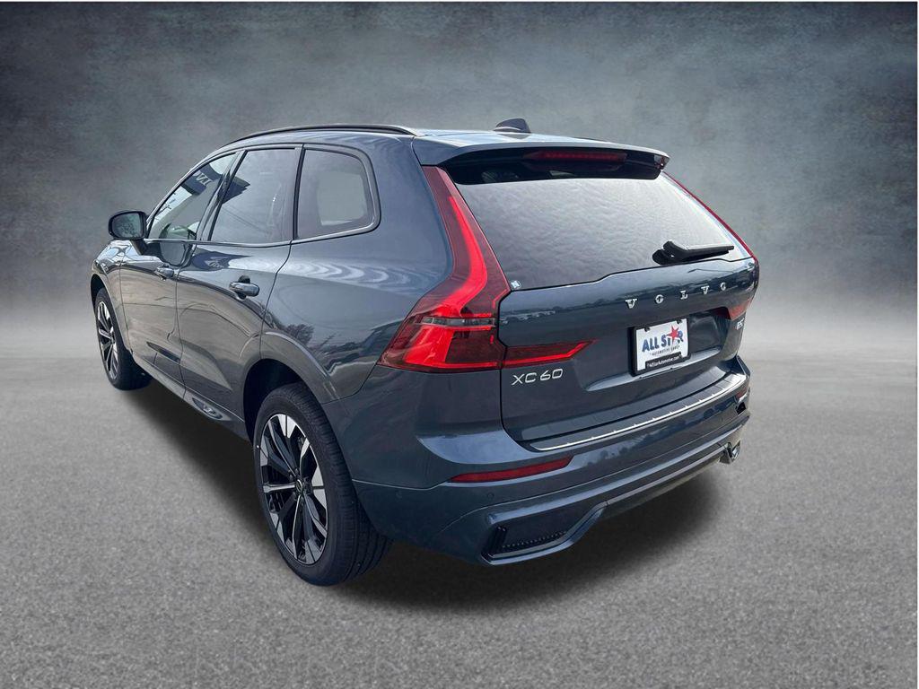 2026 Volvo XC60 B5 PLUS — фото 6