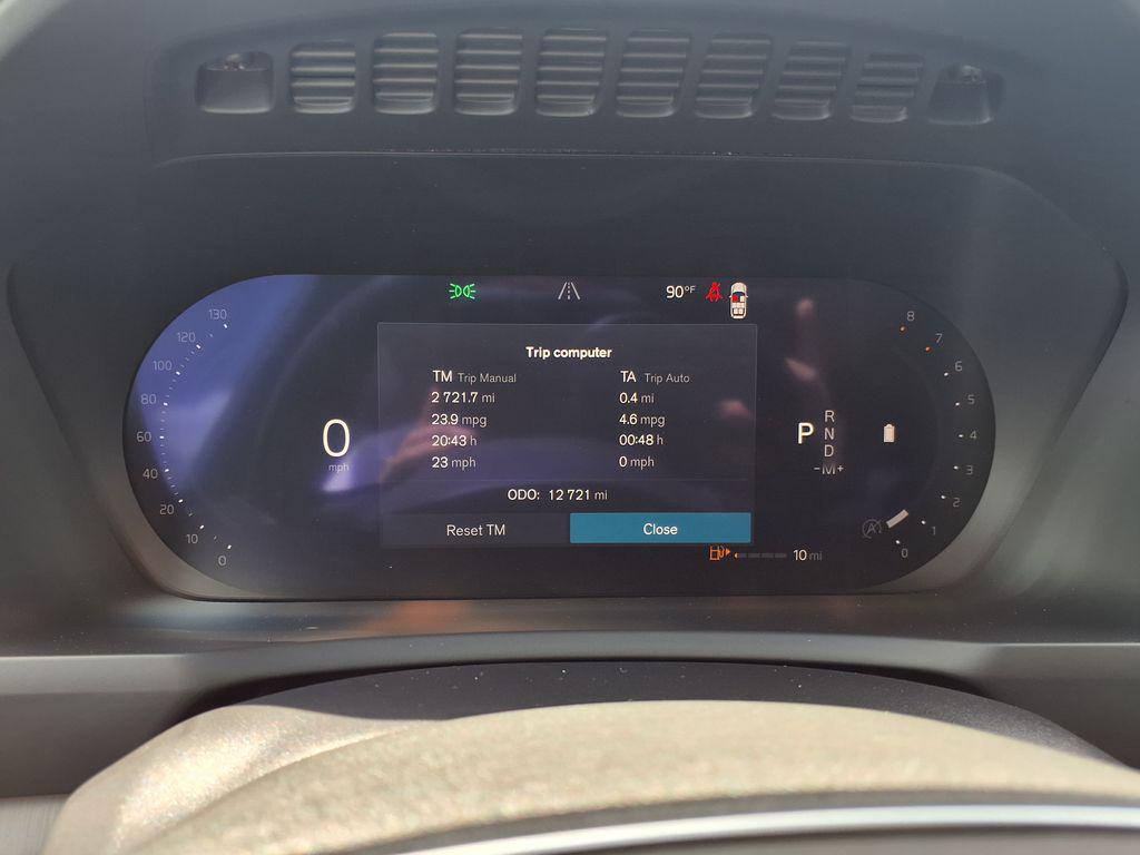 صورة مصغرة 34 لـ 2025 Volvo XC90 B5 CORE