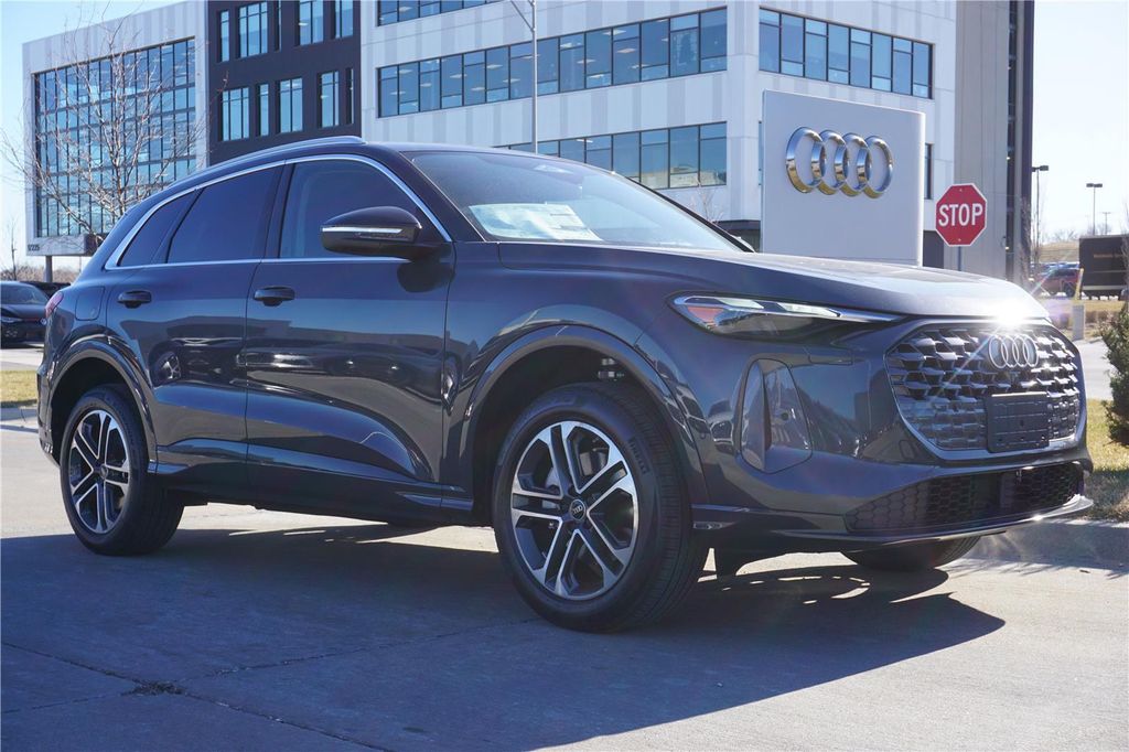 New 2025 Audi Q5 Premium TFSI quattro S tronic