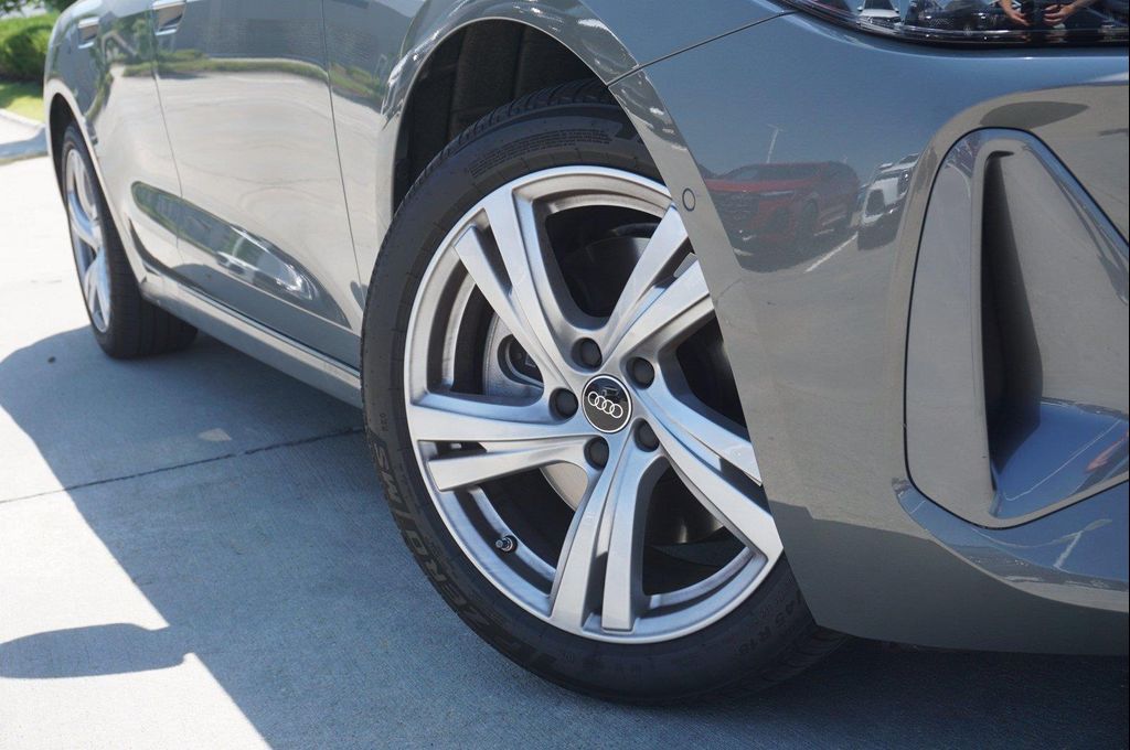 صورة 2 لـ 2025 AUDI A5 PREMIUM PLUS TFSI QUATTRO S TRONIC