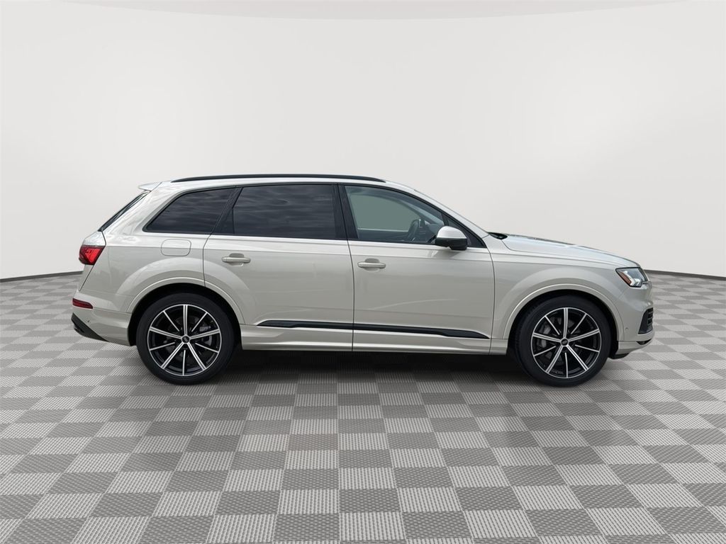 صورة 7 لـ 2024 AUDI Q7 55 PRESTIGE