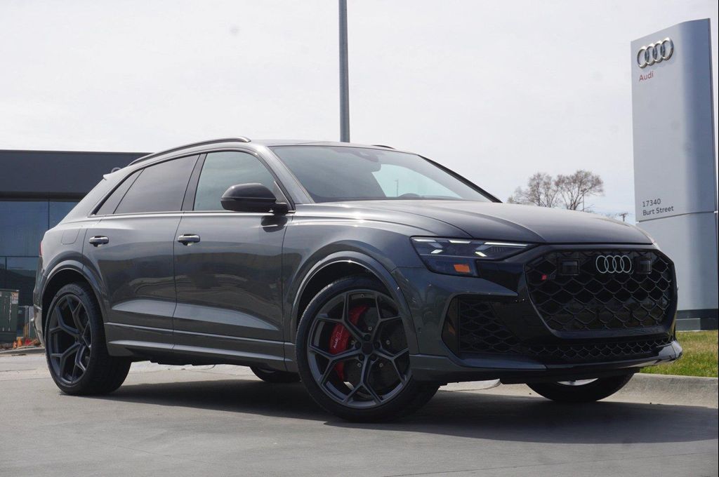 New 2026 Audi RS Q8 4.0T