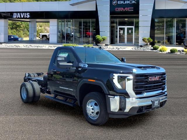 New 2026 GMC Sierra 3500 Base
